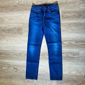 NWOT Levi’s 501 in med blue wash